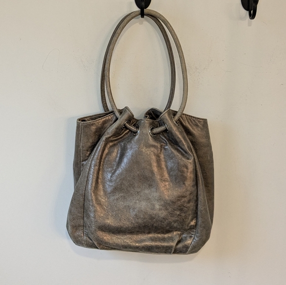 Michael Michael Kors Gold Ring Tote Shoulder Bag - Picture 3 of 11